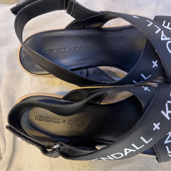 Kendall + Kylie wedge platform sandals. - Picture 8 of 8